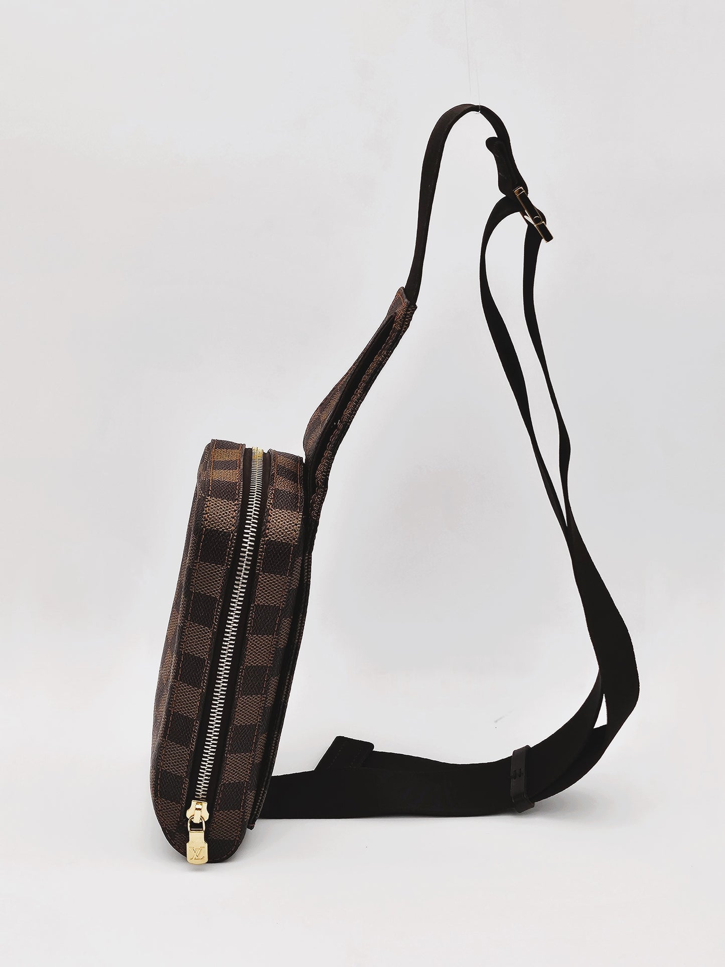 LOUIS VUITTON Damier Ebene Geronimos Slingbag