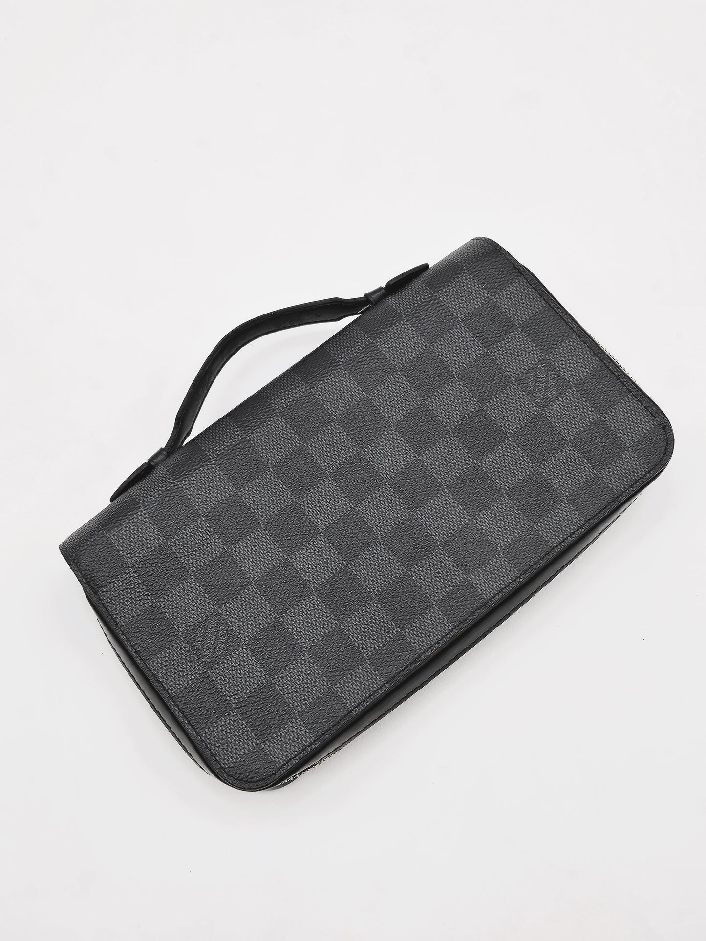 LOUIS VUITTON Damier Graphite Zippy Wallet
