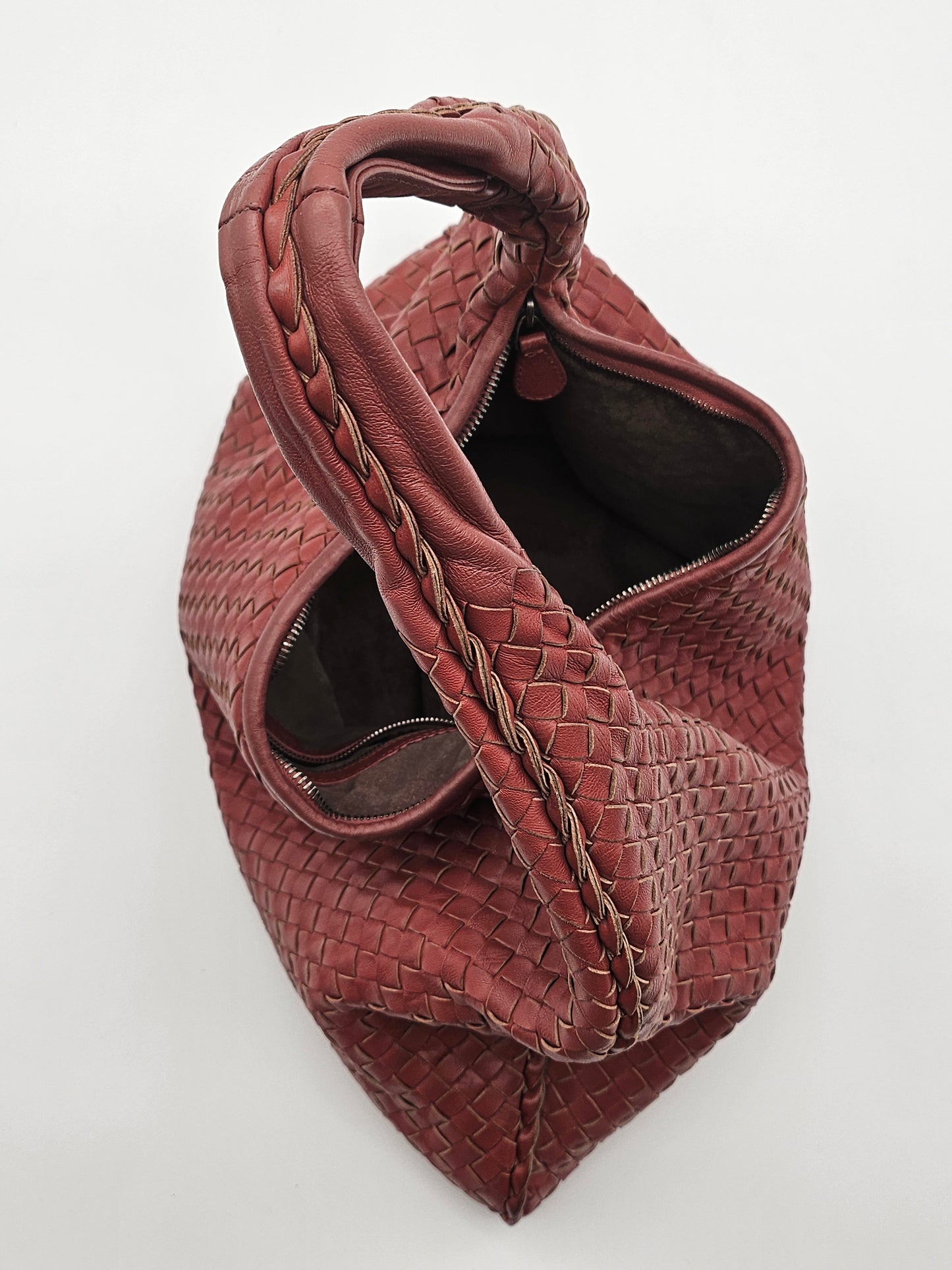 BOTTEGA VENETA Medium Veneta Hobo Bag