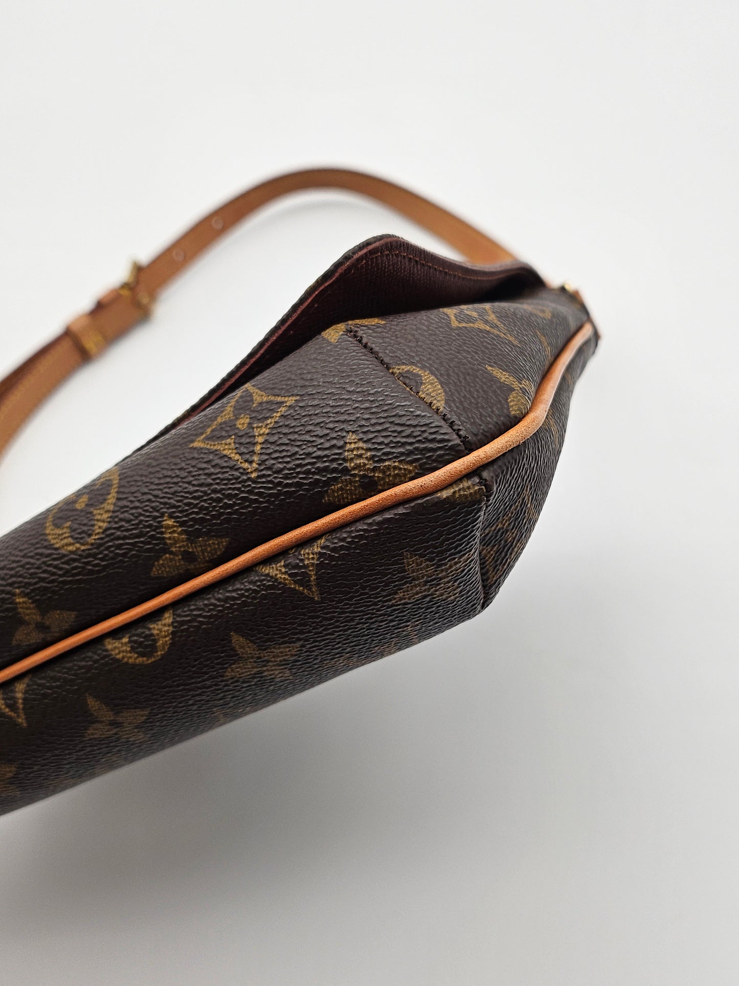 LOUIS VUITTON Vintage Musette Tango Shoulder Bag