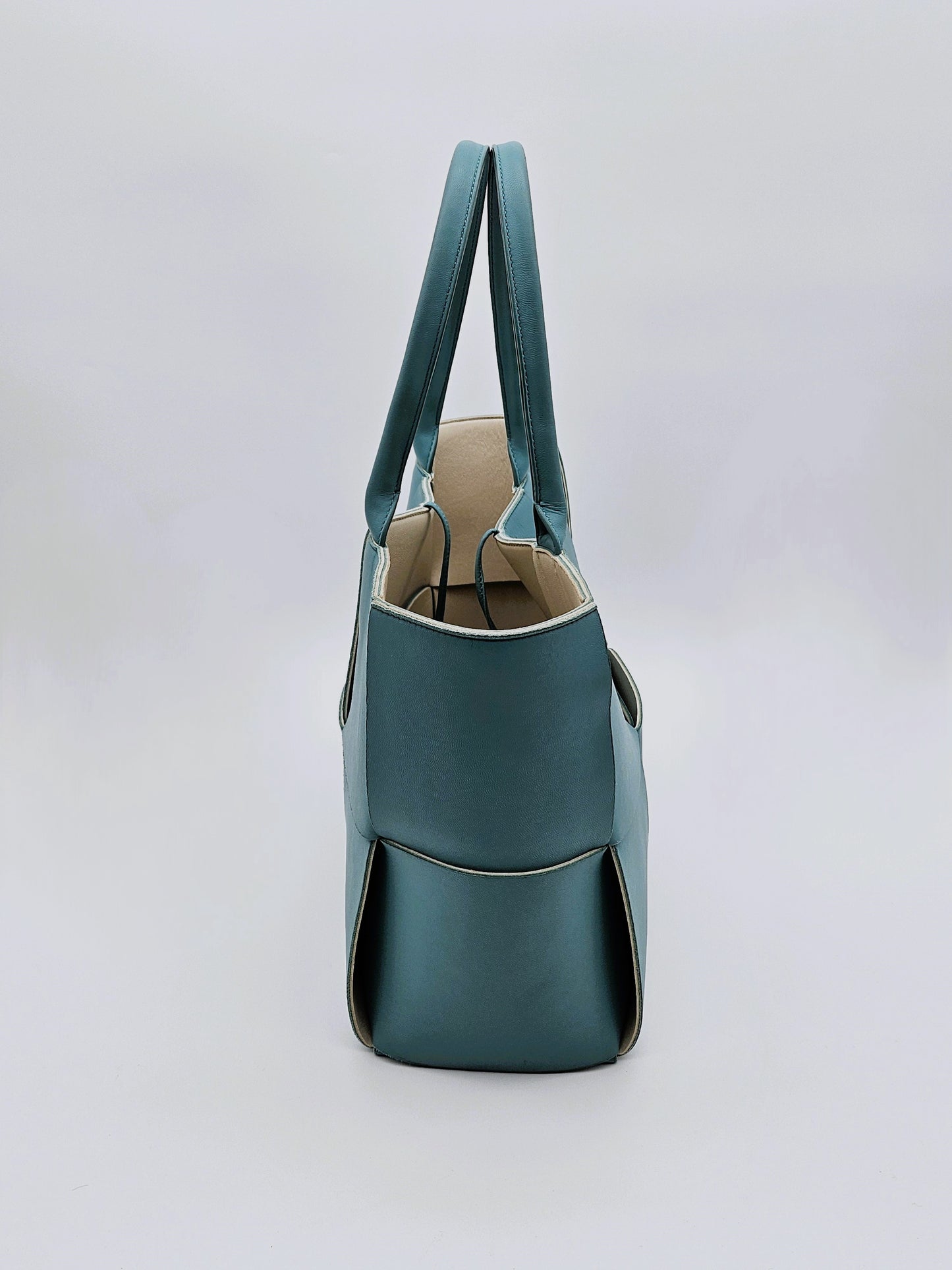 BOTTEGA VENETA Medium Arco Tote Bag