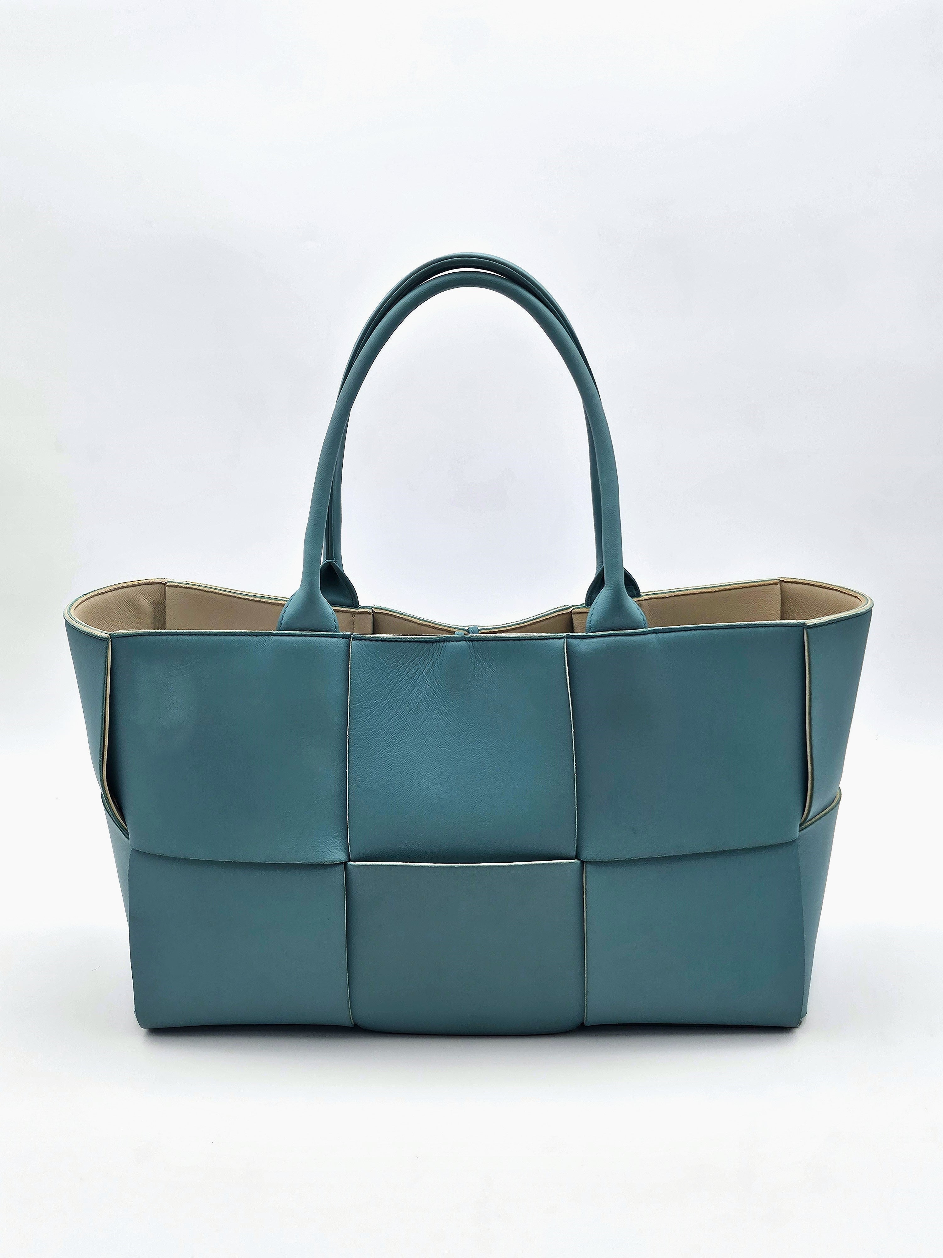 Bottega veneta medium arco hotsell
