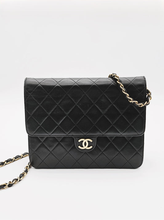 CHANEL Vintage Matelassé Chain Single Flap Shoulder Bag